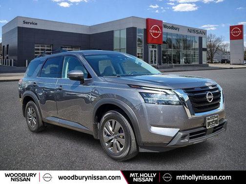 2022 Nissan Pathfinder SV 4WD