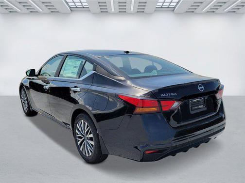Super Black 2026 Nissan Altima SV FWD