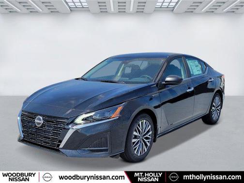 Super Black 2026 Nissan Altima SV FWD