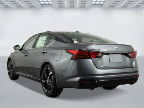 Gun Metallic 2025 Nissan Altima SR FWD