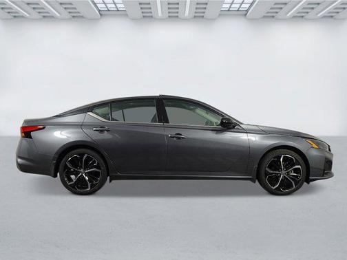 Gun Metallic 2025 Nissan Altima SR FWD