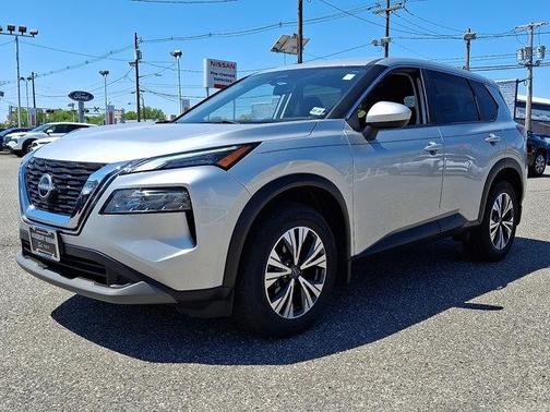 Brilliant Silver Metallic 2023 Nissan Rogue SV