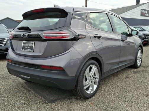 2022 Chevrolet Bolt EV FWD 1LT