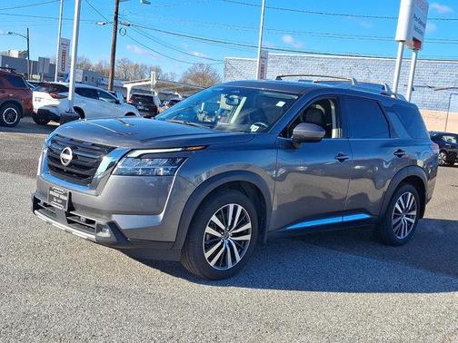 2022 Nissan Pathfinder Platinum 4WD
