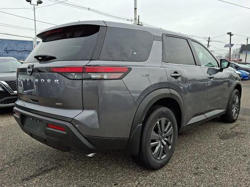 2025 Nissan Pathfinder S 4WD