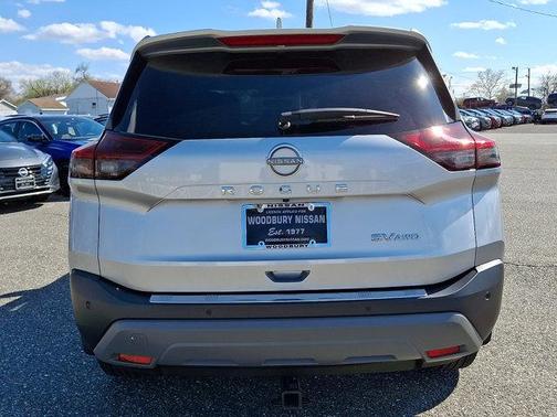 Brilliant Silver Metallic 2023 Nissan Rogue SV