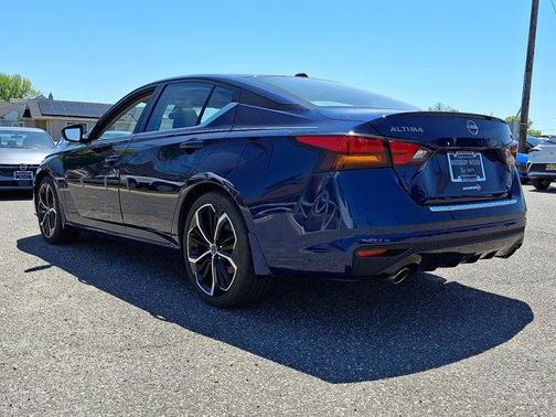 Deep Blue Pearl 2023 Nissan Altima SR FWD