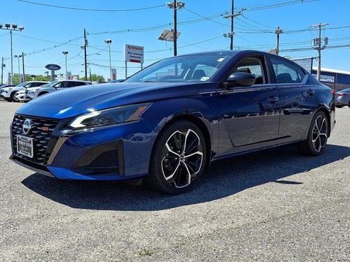Deep Blue Pearl 2023 Nissan Altima SR FWD