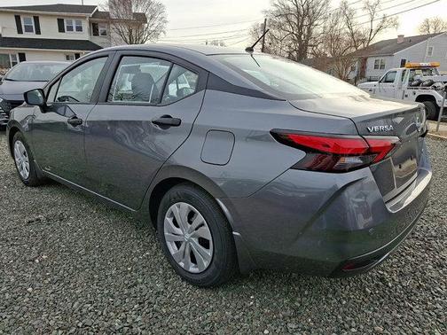 2025 Nissan Versa 1.6 S