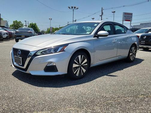 2022 Nissan Altima 2.5 SV