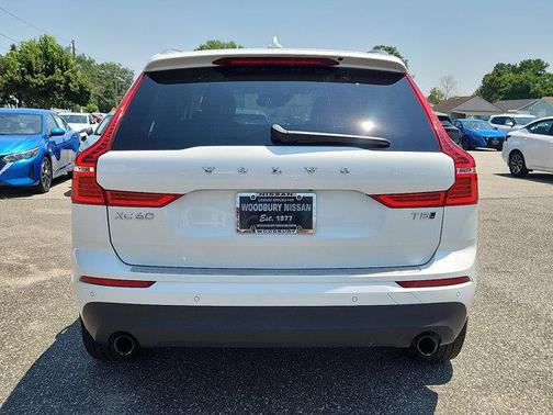 2020 Volvo XC60 T5 Momentum