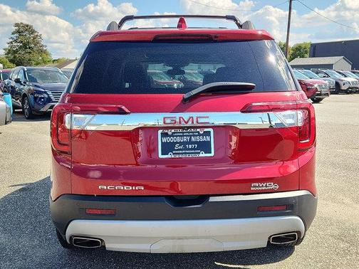 2023 GMC Acadia AWD SLT