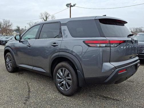 2025 Nissan Pathfinder S 4WD