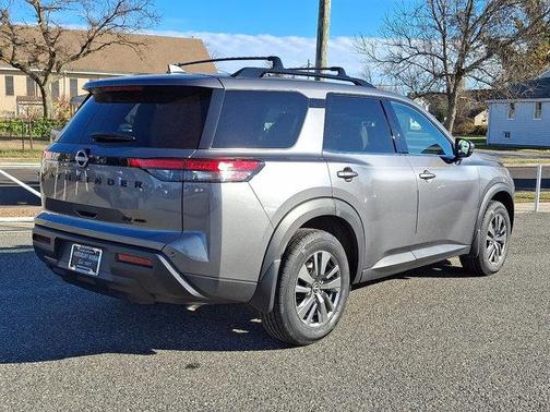 2023 Nissan Pathfinder SV 4WD