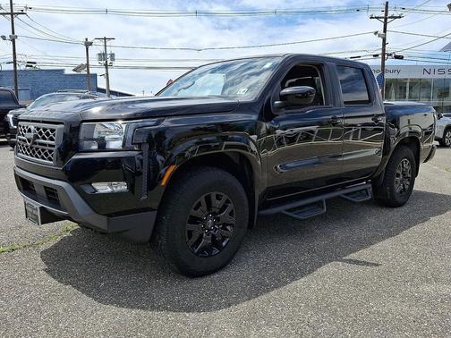 Super Black 2023 Nissan Frontier SV