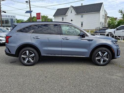 Everlasting Silver 2021 Kia Sorento S
