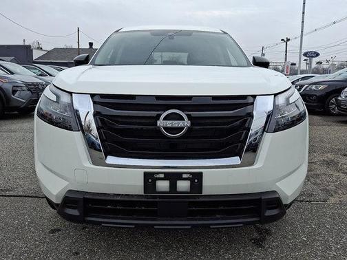 2025 Nissan Pathfinder S 4WD