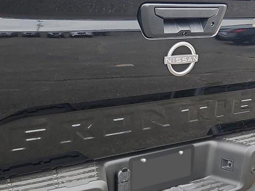 Super Black 2026 Nissan Frontier SV