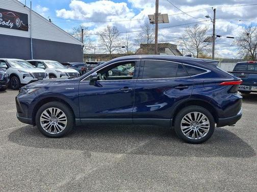 2021 Toyota Venza XLE