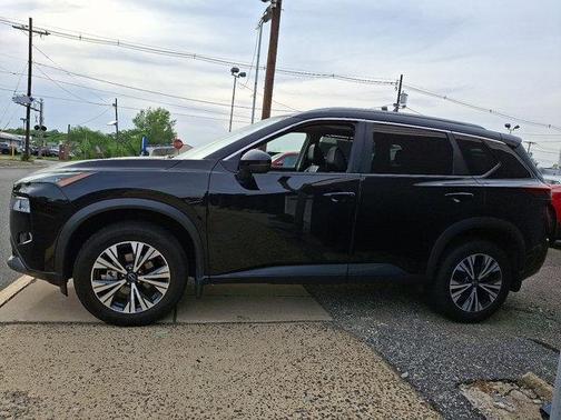 2022 Nissan Rogue SV