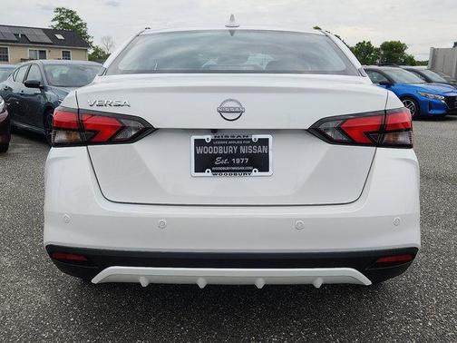 2025 Nissan Versa 1.6 SV