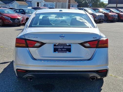 2021 Nissan Altima SR FWD