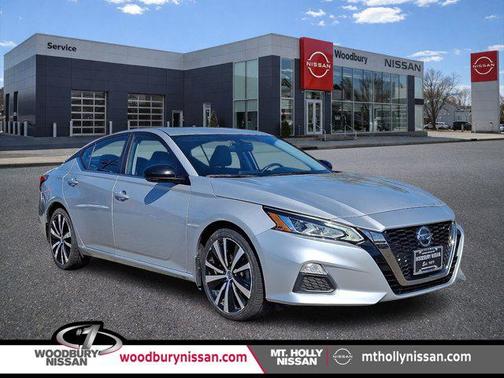 2021 Nissan Altima SR FWD