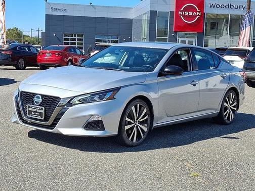 2021 Nissan Altima SR FWD