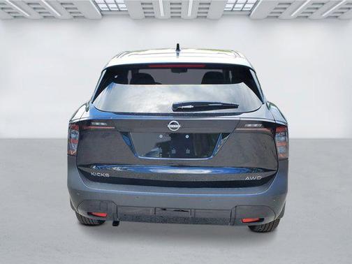 Super Black 2026 Nissan Kicks SV