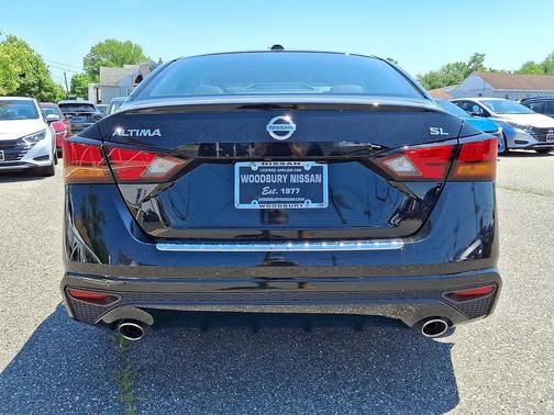 Super Black 2022 Nissan Altima 2.5 SL