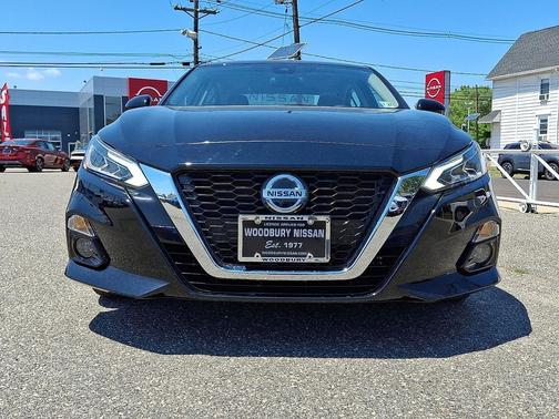 Super Black 2022 Nissan Altima 2.5 SL