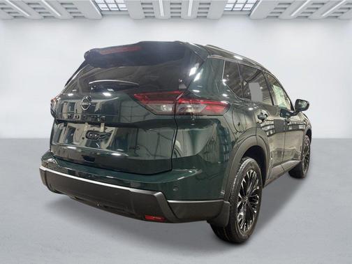 Obsidian Green 2026 Nissan Rogue Dark Armor