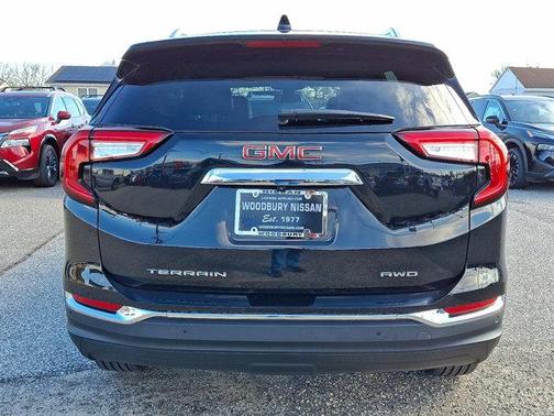 2023 GMC Terrain SLT