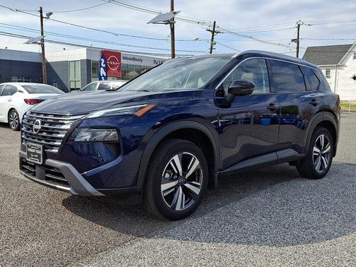 Deep Ocean Blue Pearl/Super Black 2024 Nissan Rogue SL