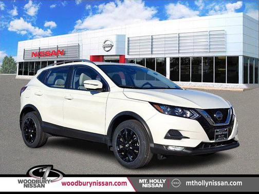 2022 Nissan Rogue Sport SV