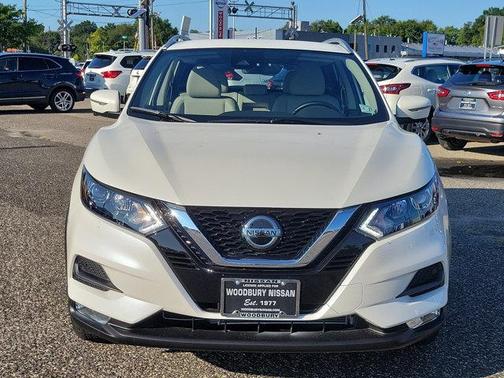 2022 Nissan Rogue Sport SV