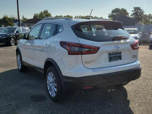 2022 Nissan Rogue Sport SV