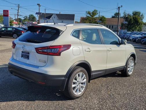 2022 Nissan Rogue Sport SV