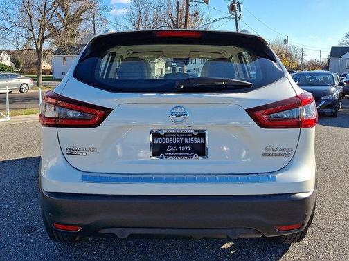 2022 Nissan Rogue Sport SV