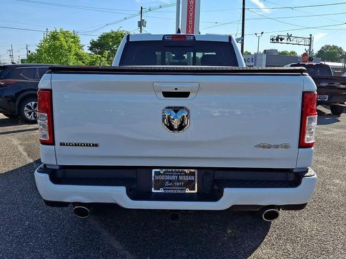 Bright White Clearcoat 2022 RAM 1500 Big Horn/Lone Star