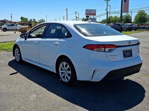 Ice 2025 Toyota Corolla LE