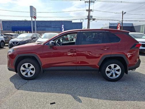2022 Toyota RAV4 LE