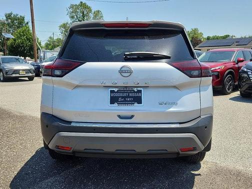 2022 Nissan Rogue SV
