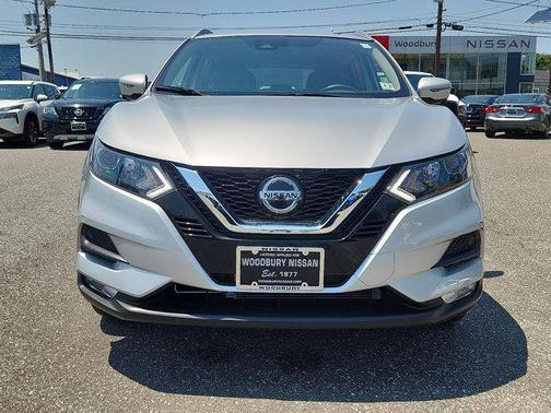 2022 Nissan Rogue Sport SV