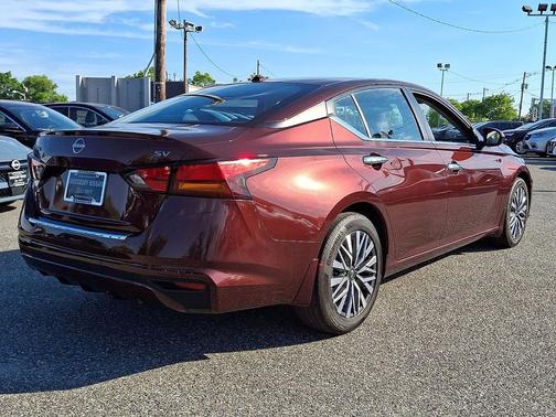 Garnet Pearl Metallic 2023 Nissan Altima 2.5 SV