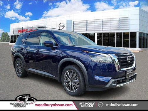 2022 Nissan Pathfinder SL 4WD