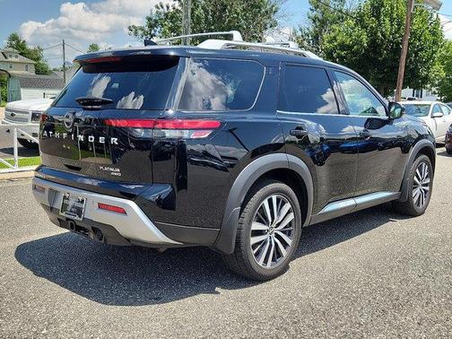 2022 Nissan Pathfinder Platinum 4WD