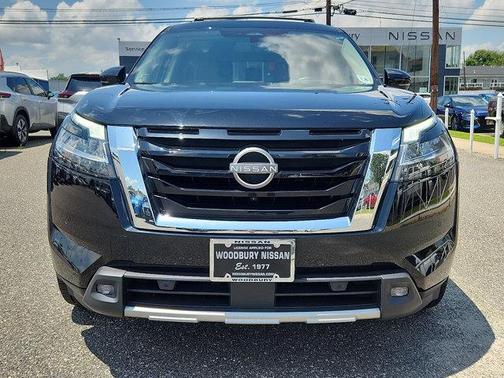 2022 Nissan Pathfinder Platinum 4WD