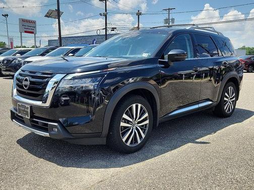 2022 Nissan Pathfinder Platinum 4WD