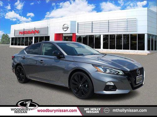 2022 Nissan Altima SR FWD